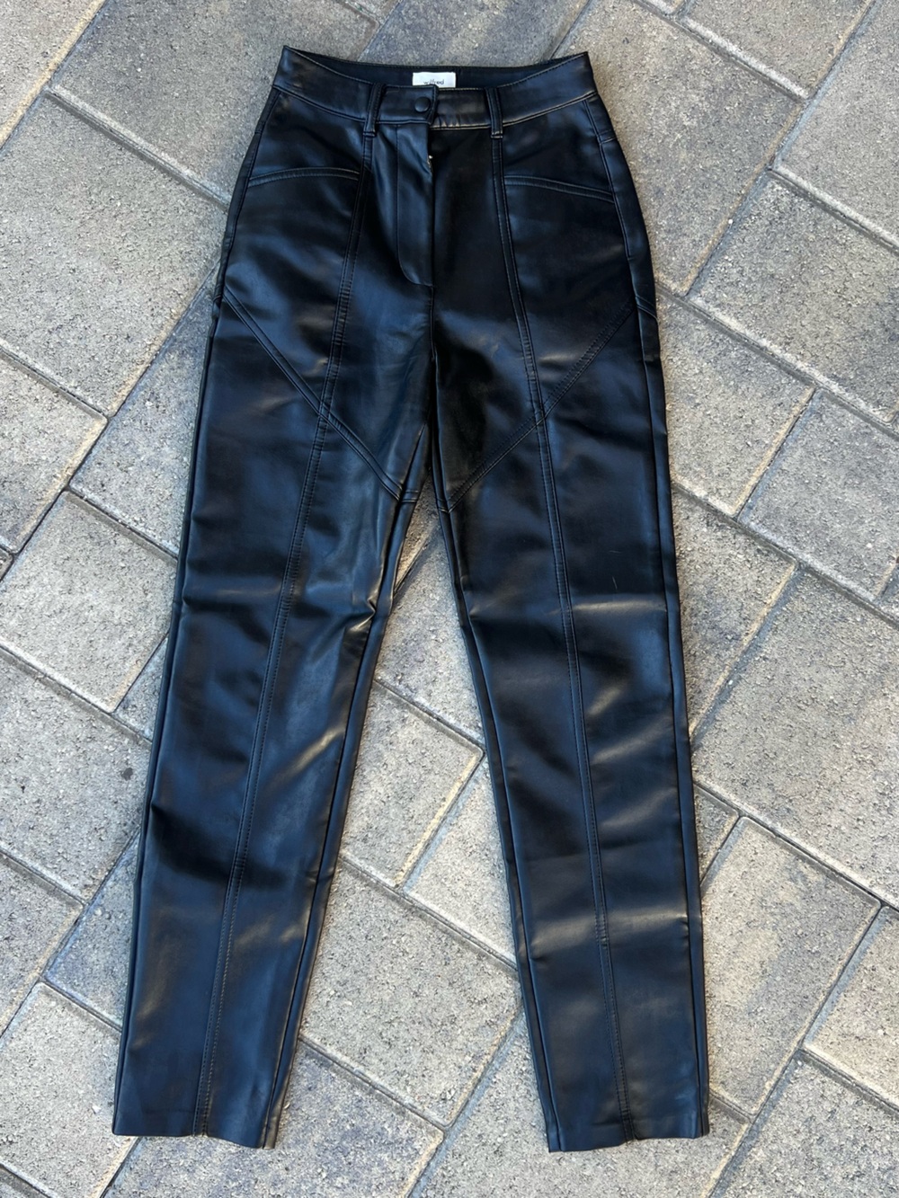 Wilfred vegan leather pants 00 black Aritzia $148